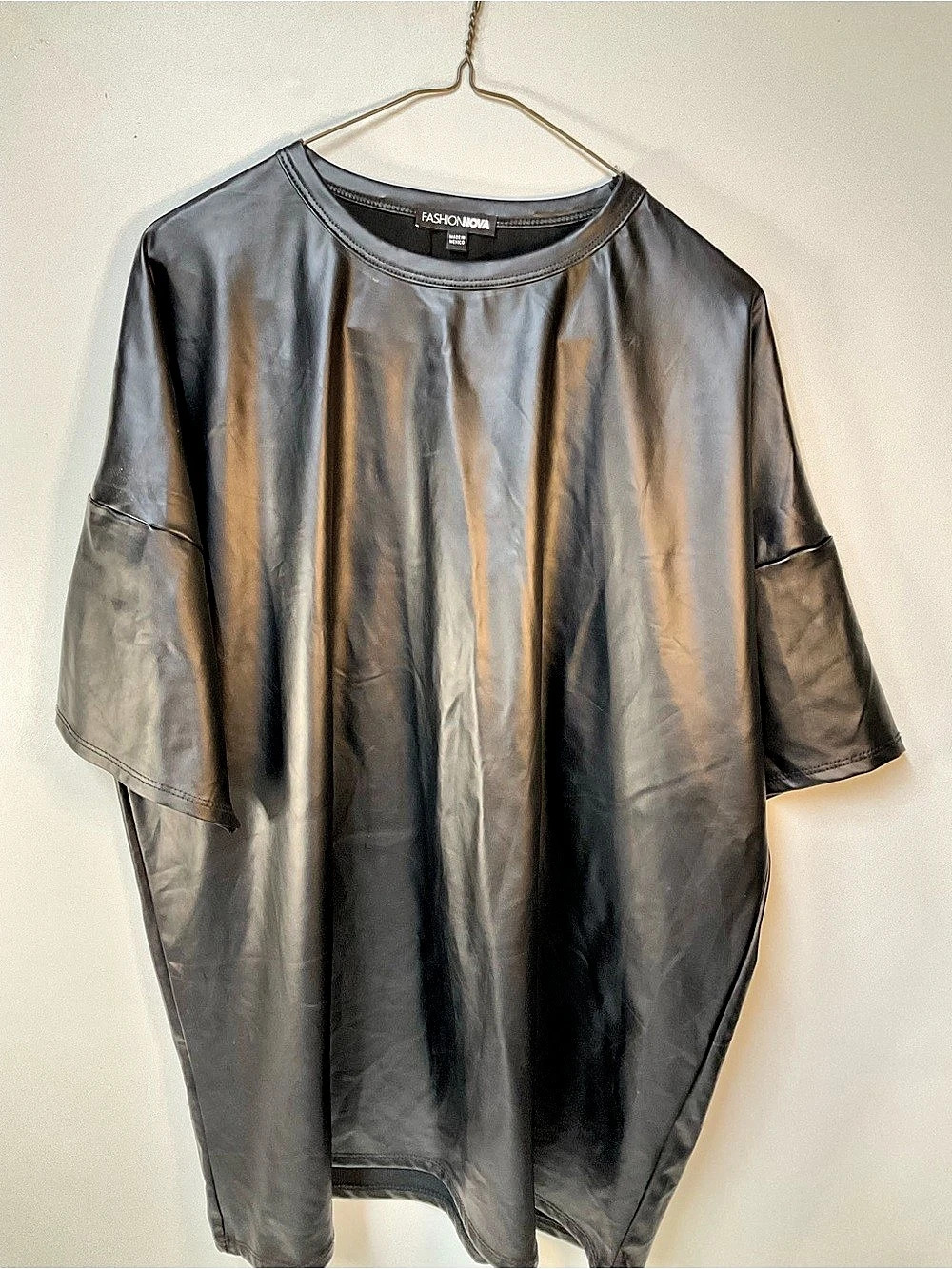 Fashion Nova Black Short Sleeve Top Like New size L
